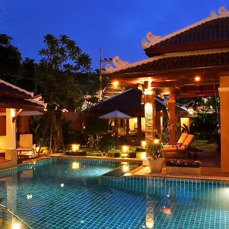 Exclusive Balinese Pool In วิลล่า *