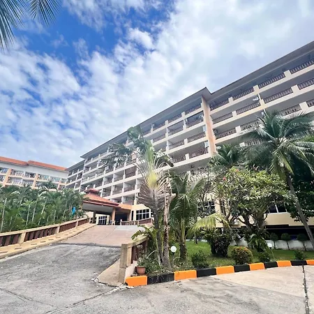 วันหยุดที่บ้าน Spacious 2br - 3 Balconies Views Pattaya