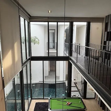 วิลล่า Inara In The Center Of Pattaya-4 Bedrooms 5 Bathrooms-billiards Table And Swimming Pool For A Relaxing