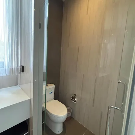 Inara In The Center Of Pattaya-4 Bedrooms 5 Bathrooms-billiards Table And Swimming Pool For A Relaxing
