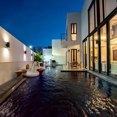 Maya Pool Inara