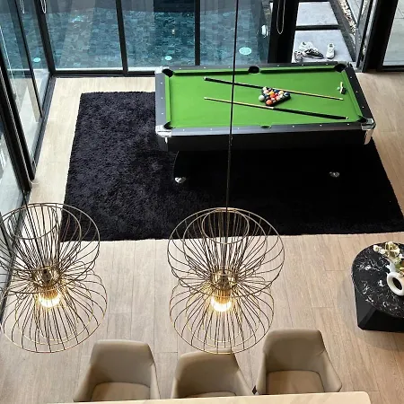 วิลล่า Inara In The Center Of Pattaya-4 Bedrooms 5 Bathrooms-billiards Table And Swimming Pool For A Relaxing