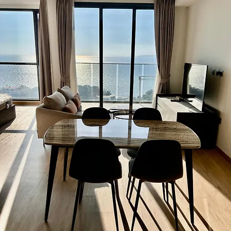 High End Large Sea View *