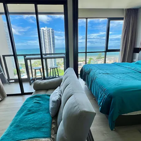 潘多拉酒店公寓一线海景 Pattaya