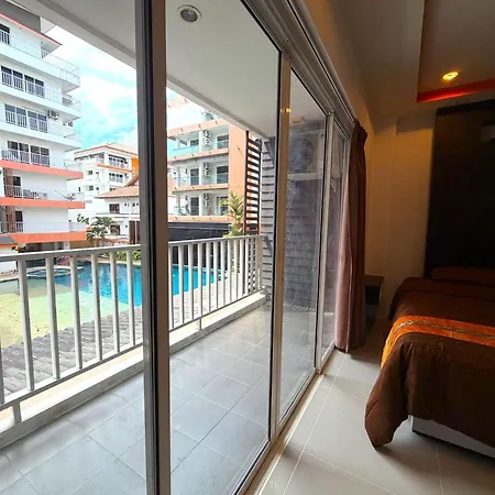 Apartment Pool-view With Balcony - Nordic Vip 3, Pratumnak