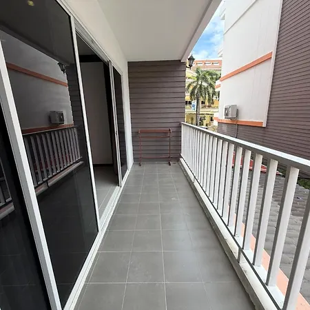 Pool-view With Balcony - Nordic Vip 3, Pratumnak