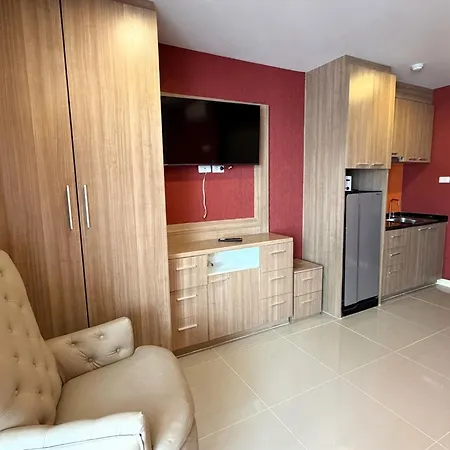 Cozy With Balcony - Pratumnak Hill อพาร์ทเม้น