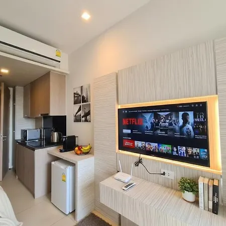 Unixx South - Modern Sea View อพาร์ทเม้น