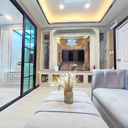 Mysterious House Apartment *