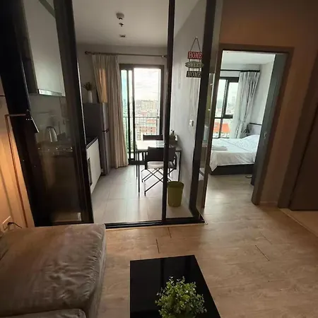 Apartment 1the Base芭提雅市中心单卧室 网红无边泳池 明星都来打卡