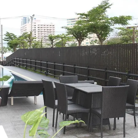 The Ocean Pearl - Steps Waterpark & Market Apartment Pattaya