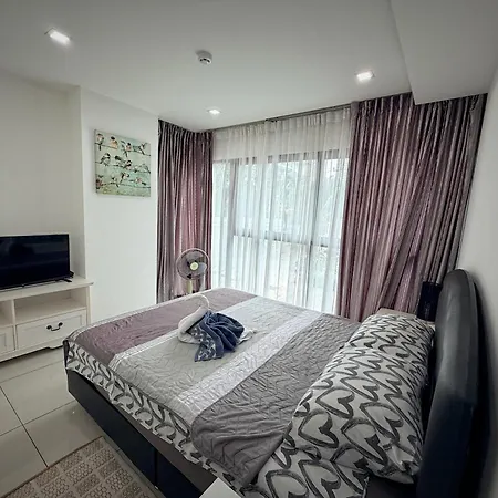 Cozy 2br Rooftop Swimming Pool Pratumnak Pattaya