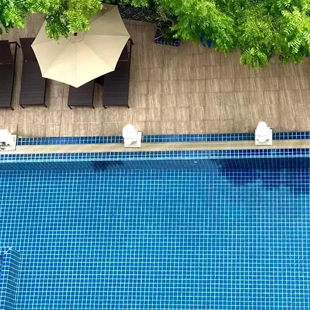 Poolside Near Terminal 21 & Bus Station Apartment Pattaya
