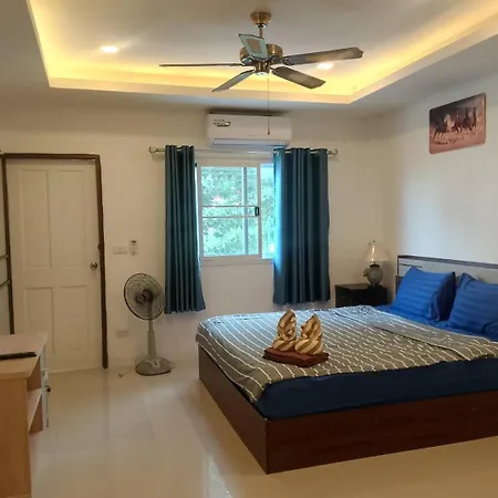 Aura House * Pattaya