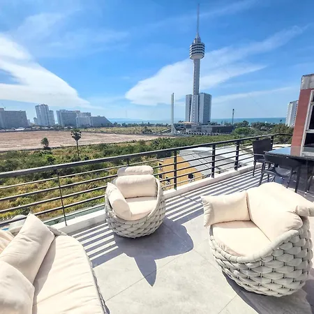Apartment The Ocean Pearl - Steps Waterpark & Market