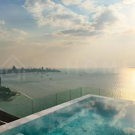 Arom Wongamat * Pattaya