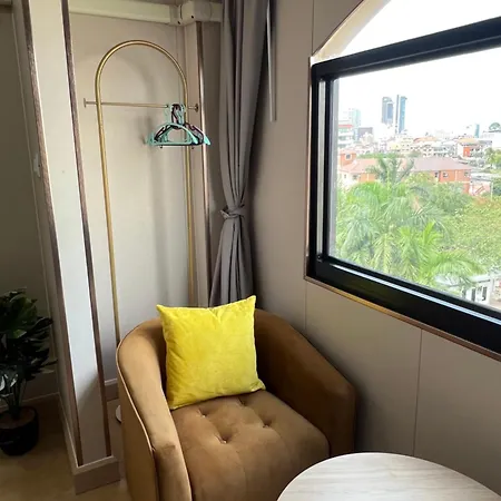 Nirun Apartment *