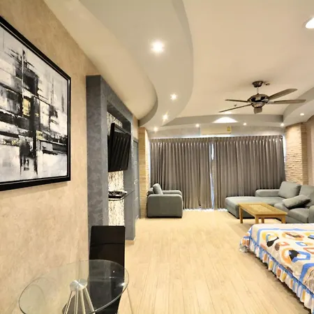 Sea-view With Large Balcony - Bright And Spacious Apartment *