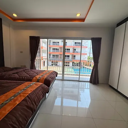 Cozy Pool-view With Balcony - New Nordic Vip 3, Pratumnak