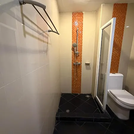 Modern With Balcony And Pool - Pratumnak Hill Pattaya