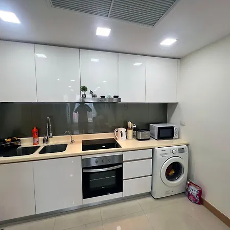 The Palm Wongamat 2br Beachfront 15th Floor Sea View Pattaya