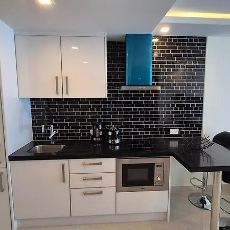 Grand Avenue D512