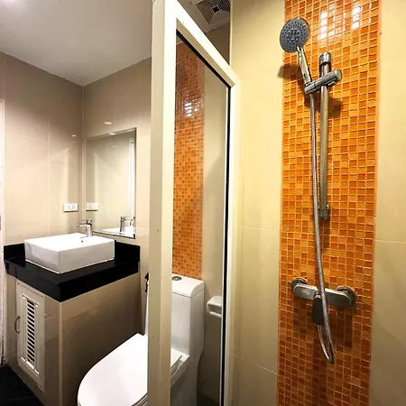 อพาร์ทเม้น Cozy Pool-view With Balcony - New Nordic Vip 3, Pratumnak Pattaya