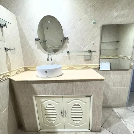 Spacious 2-bedroom Pool-view - Executive 2, Pratumnak