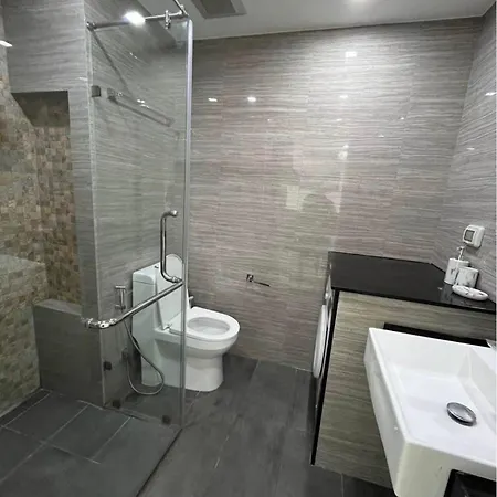 อพาร์ทเม้น Cozy With Swimming Pool, Gym, Sauna, Great Location, Near Beach, Easy Transport - Guest Friendly Pattaya