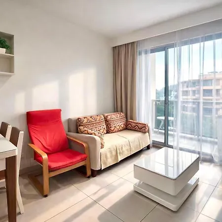 芭提雅 市中心公寓预定 紧邻海滩 步行街 适合长租 家庭套房 Unixx Apartment