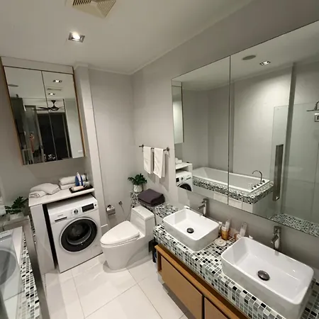 Modus Beachfront อพาร์ทเม้น *