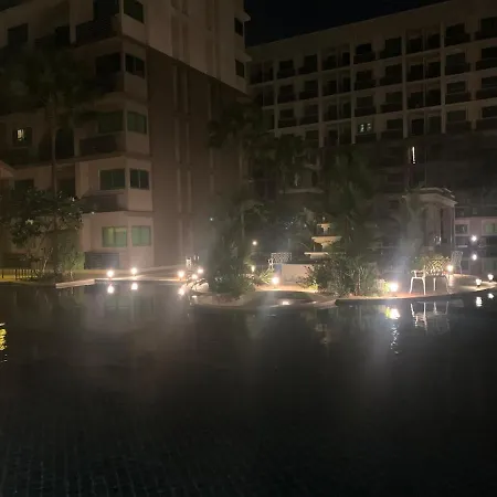 E01 Arcadia Boutique 2-bedroom Apartment, Big Tv, Netflix, Washer & Dryer อพาร์ทเม้น