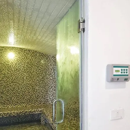 Apartment Grand Avenue D512