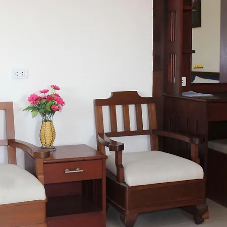 Dacha Beach 2* Pattaya