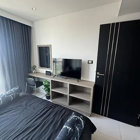 Seaview 1bedroom Near The Thailand Apartment Pattaya