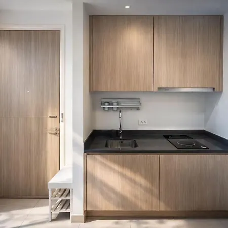 芭提雅 市中心公寓预定 紧邻海滩 步行街 适合长租 家庭套房 Unixx Apartment