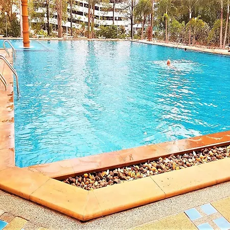 Sea View With Large Balcony At View Talay 5d Apartment Pattaya