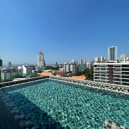 Cozy With Swimming Pool, Gym, Sauna, Great Location, Near Beach, Easy Transport - Guest Friendly อพาร์ทเม้น *