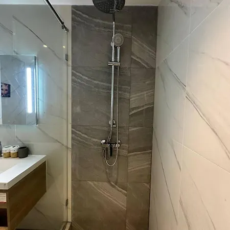 Apartment Once X Monthstayz Thailand