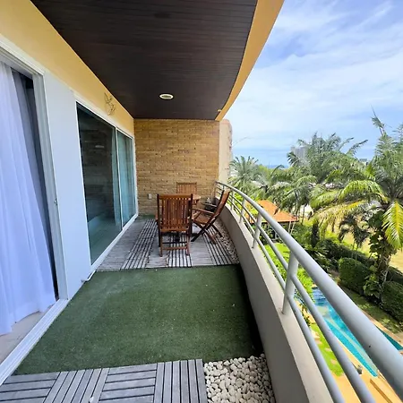 Spacious 2-bedroom Pool-view - Executive 2, Pratumnak *