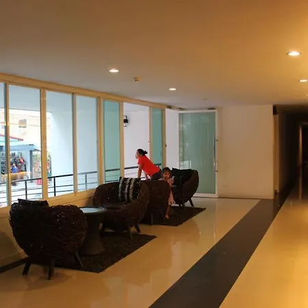 Apartment The Ocean Pearl - Steps Waterpark & Market