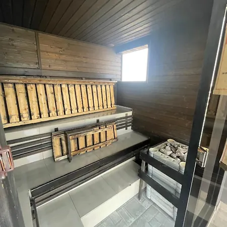 Cozy With Swimming Pool, Gym, Sauna, Great Location, Near Beach, Easy Transport - Guest Friendly อพาร์ทเม้น *
