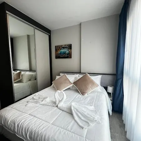 The Base * Pattaya