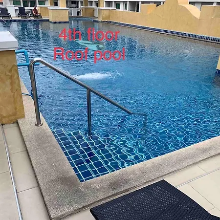 E01 Arcadia Boutique 2-bedroom Apartment, Big Tv, Netflix, Washer & Dryer * Pattaya