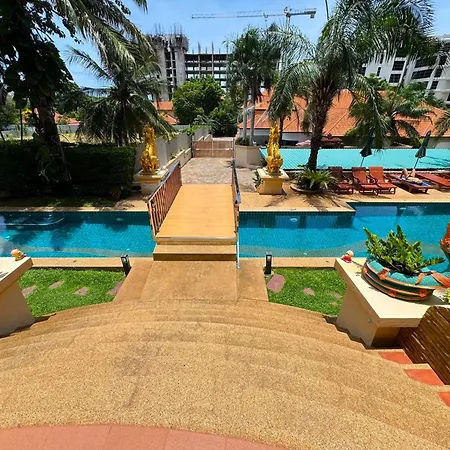Spacious 2-bedroom Pool-view - Executive 2, Pratumnak * Pattaya