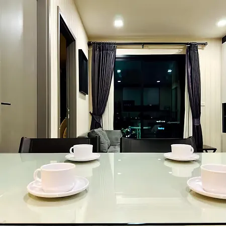 The Base อพาร์ทเม้น