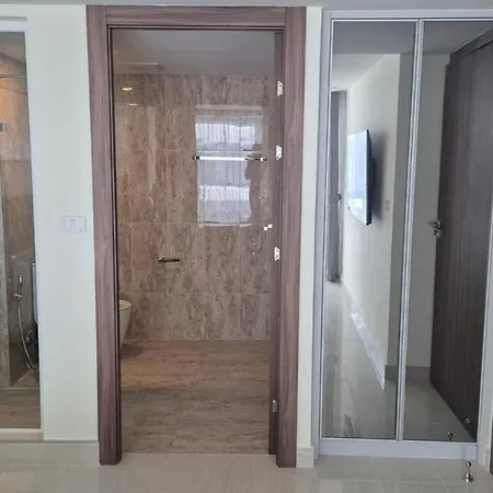 Apartment Grand Avenue D512 *