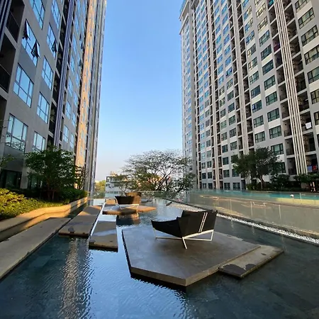 อพาร์ทเม้น The Base - In Middle Town *