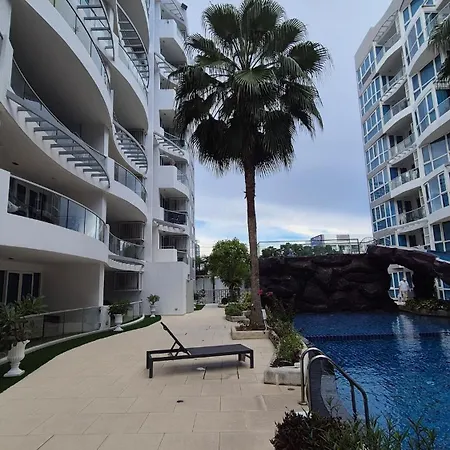 Apartment Grand Avenue D512 *
