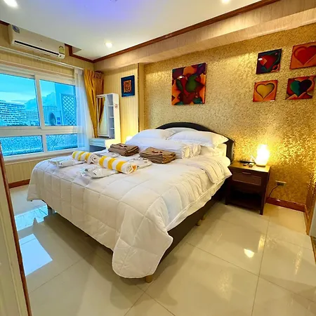 Luxury One Bedroom Pattaya-pratamnak Apartment